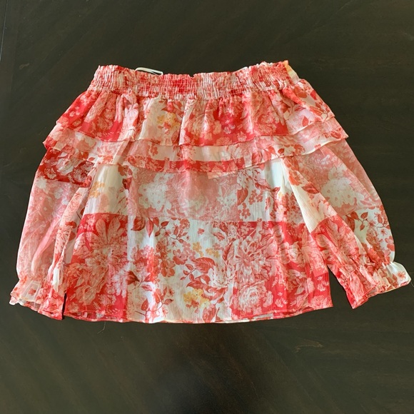 Sale! ZARA Off Shoulder Smocked Neckline Floral Print Ruffled Blouse Size XS - Picture 1 of 6